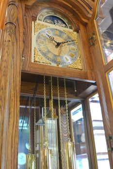 Zegar stojący wahadłowy marki Adler 10017D ✓ Zegar mechaniczny stojący Adler ✓  Zegary mechaniczne stojące ✓  Zegary drewniane podłogowe. Duże zegary drewniane do salonu.  (14).JPG