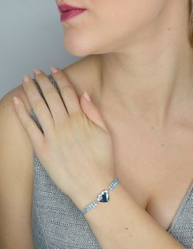 Bransoletka srebrna Spark Swarovski niebieskie serce. Oryginalna i stylowa bransoletka marki Spark to ciekawa biżuteria z efektownym połączeniem srebra i luksusowych kryształków Swarovskiego (6).JPG