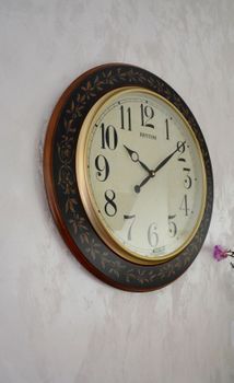 Duży zegar na ścianę drewniany Rhythm 59 cm to piękny bardzo duży zegar ścienny ✓Duże zegary ścienne ✓ Zegary do salonu (7).JPG