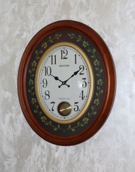 Zegar ścienny drewniany z wahadłem Rhythm CMJ580NR06 (2).JPG