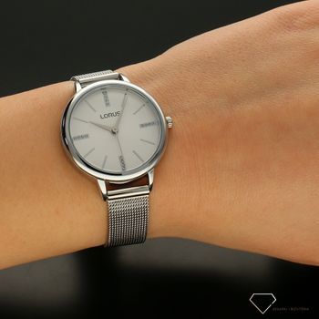 Zegarek damski LORUS Classic RG215QX9 srebrny z cyrkonią. Zegarek damski w srebrnej kolorystyce to nowoczesny model czasomierza przeznaczonego dla kobiet (1).jpg