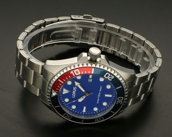 Zegarek męski na bransolecie Lorus Diver RH941GX9 (5).jpg