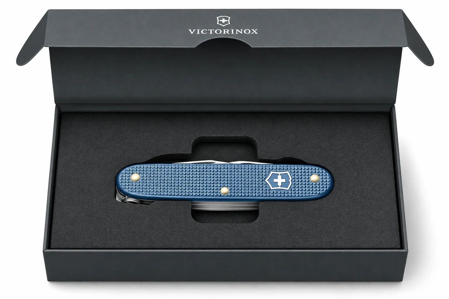 Victorinox Pioneer X Alox 2026 0.8231.L26 Glacial Blue (1).jpg
