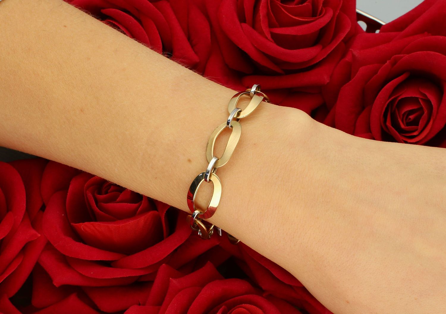 Bransoletka złota duże ogniwa. Bransoletka żółte i białe złote. Złote Bransoletki Damskie w Sklepie z Biżuterią zegarki-diament.pl to idealny pomysł na prezent dla kobiety..jpg