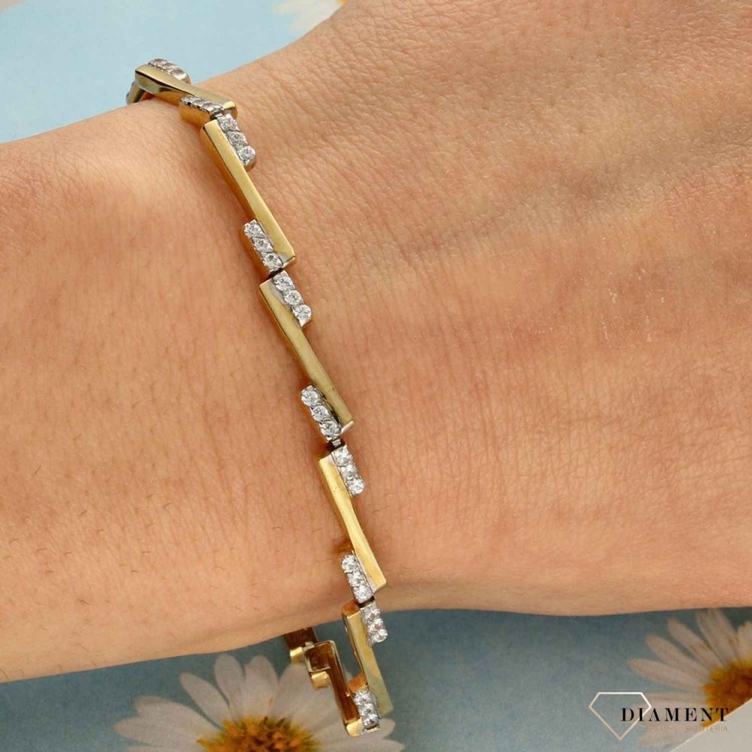 Złota bransoletka z cyrkonią. Złote Bransoletki Damskie w Sklepie z Biżuterią zegarki-diament.pl to idealny pomysł na prezent dla kobiety.Dla wyjątkowych kobiet.061.jpg