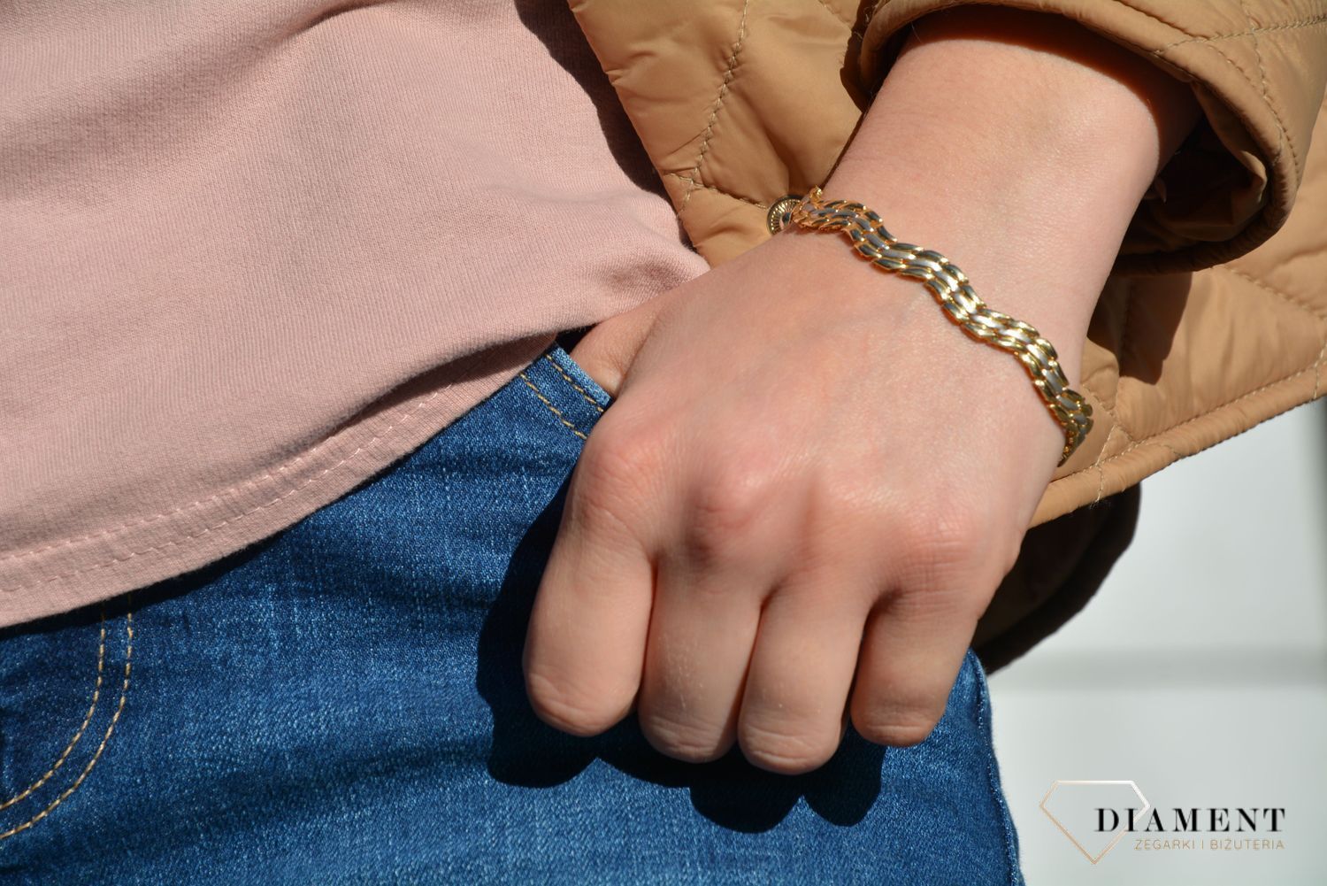 Złota bransoletka o nietypowym falistym kształcie w dwóch kolorach złota białym oraz żółtym. Bransoletka na prezent. Piękna i modna bransoletka.  (1).jpg