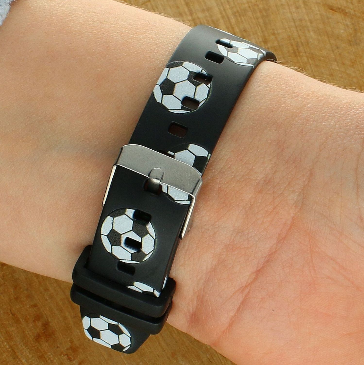 Zegarek Timemaster Event 007-47 – zegarek cyfrowy dziecięcy, motyw piłkarski (1).jpg