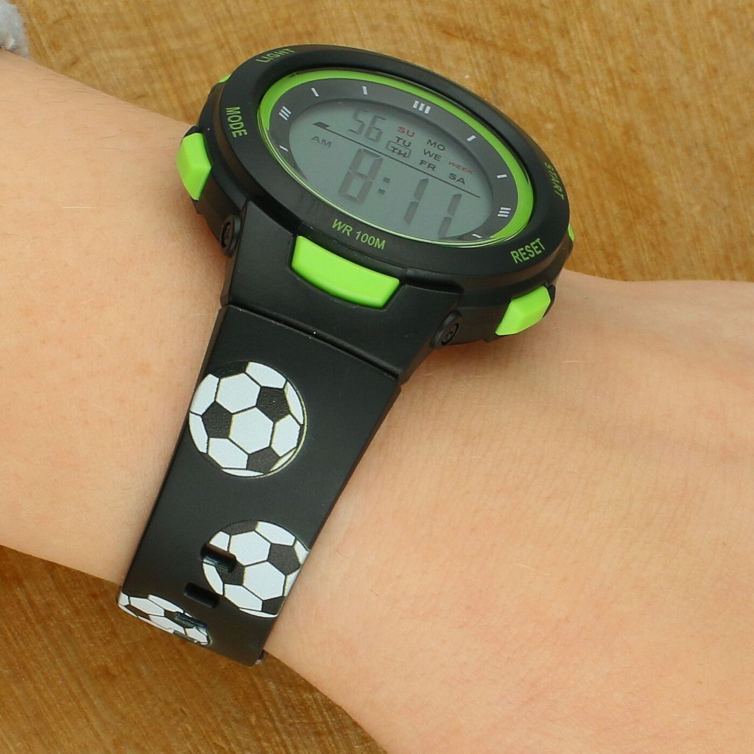 Zegarek Timemaster Event 007-47 – zegarek cyfrowy dziecięcy, motyw piłkarski (1).jpg
