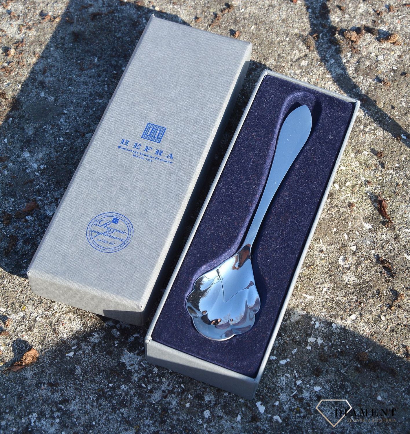 Elegancka łyżeczka do cukru o prostym wzorze 01-18-N1-00-1B. Elegancka łyżeczka o prostym wzorze. Łyżeczka do cukru. Elegancka łyżeczka do cukru wykonana z wysokiej jakości stali. Możliwość.jpg