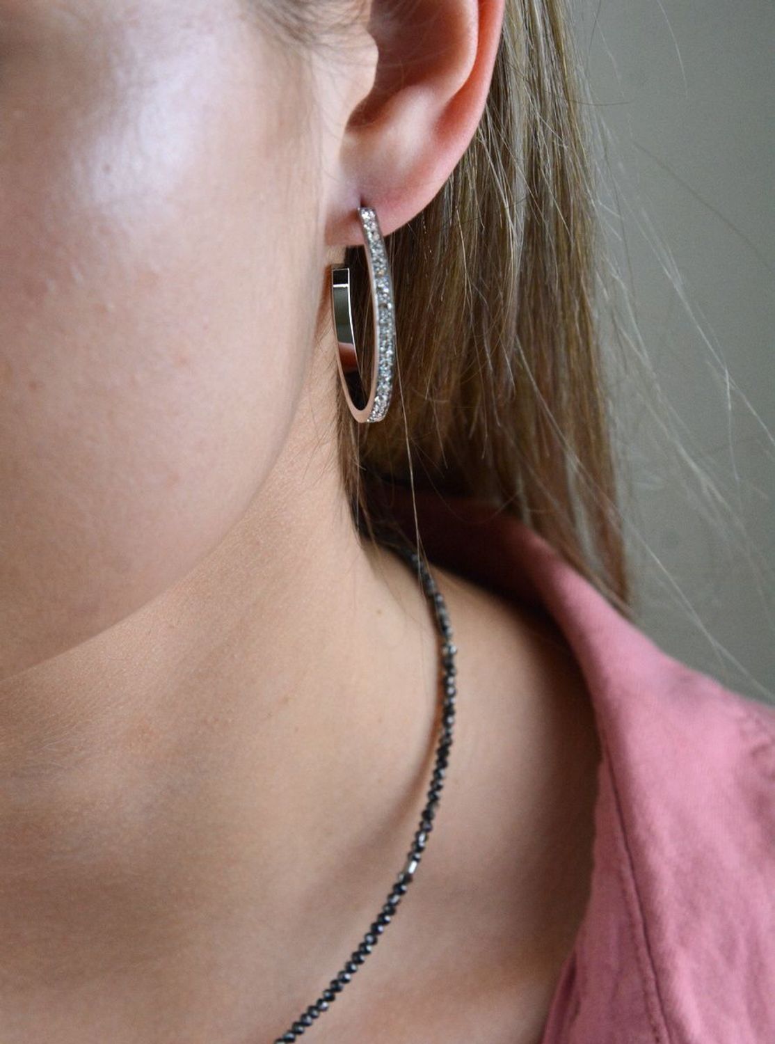 Kolczyki koła z kryształkami Swarovski białe Coeur De Lion 0128211817.jpg