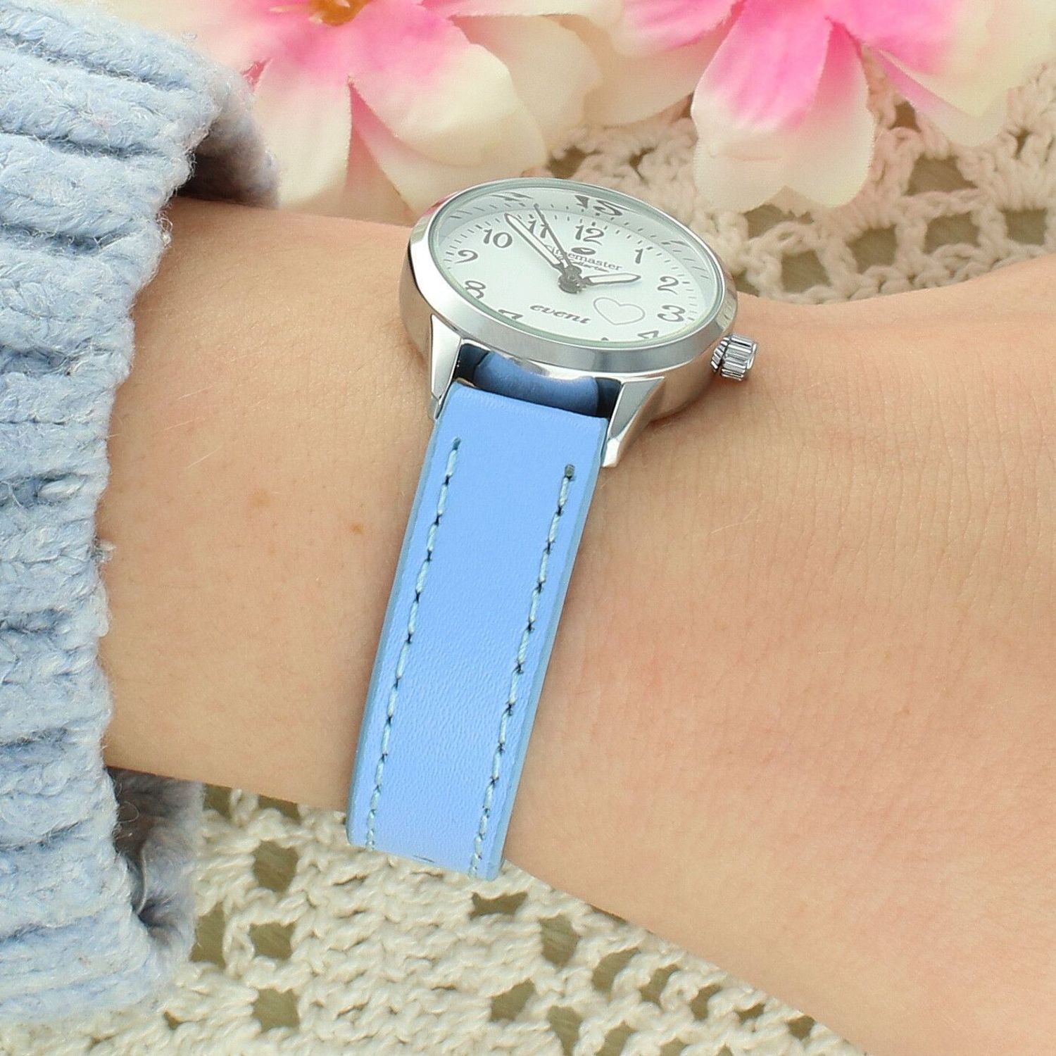 Zegarek dziecięcy Timemaster Event na Pierwszą Komunię Świętą – biały cyferblat, niebieski pasek, 26 mm + pudełko komunijne.jpg