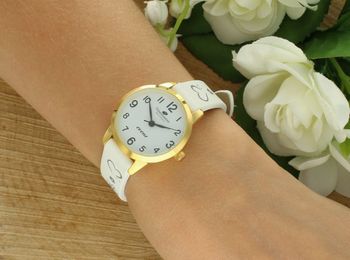 Zegarek dziecięcy Timemaster 013-2 z elegancką złotą kopertą, paskiem z motywem i precyzyjnym mechanizmem kwarcowym. Wodoszczelny i bezpieczny dla dzieci! (2).jpg