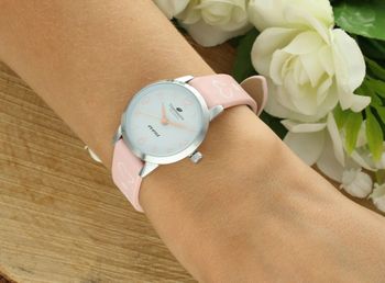 Różowy zegarek dziecięcy Timemaster 013-3 z białą tarczą, dużymi cyframi i skórzanym paskiem. Idealny prezent dla dziewczynki. Wodoszczelność 30M, japoński mechanizm (3).jpg
