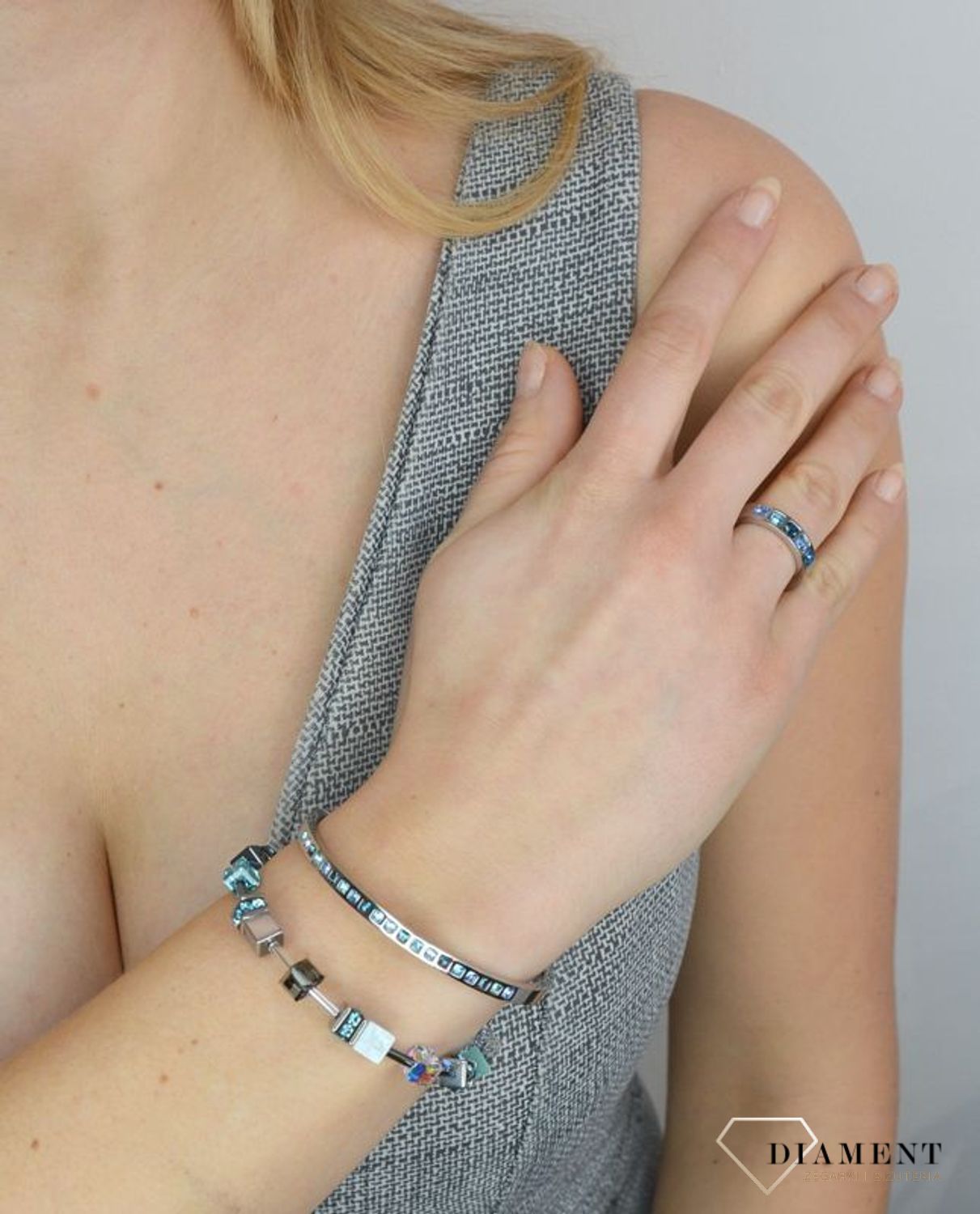 Pierścionek obrączka Swarovski niebieskie kryształy Coeur De Lion 0130400717 Piękny pierścionek damski niebieski Swarovski Coeur De Lion.jpg