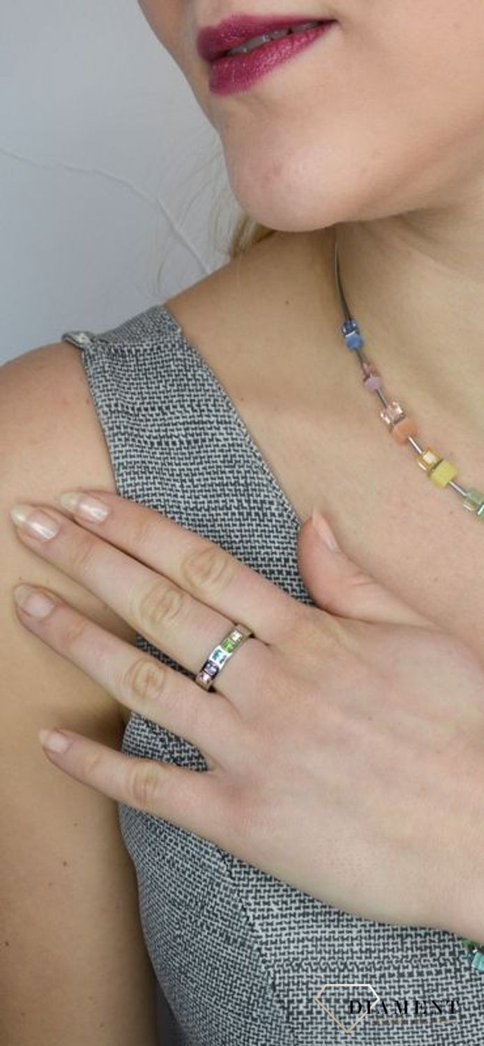 Pierścionek obrączka Swarovski różnokolorowe kryształy Coeur De Lion 0130401580 Piękny pierścionek damski niebieski Swarovski Coeur De Lion.jpg