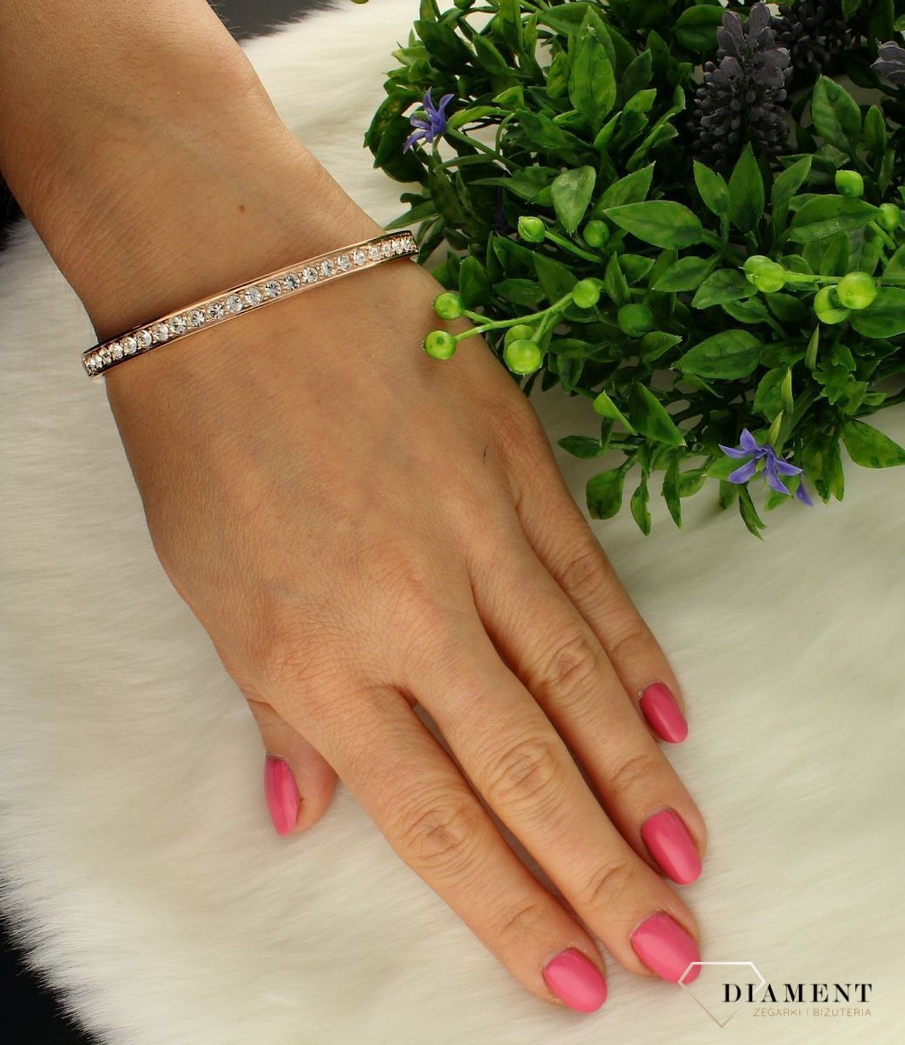 Bransoletka damska Coeur De Lion sztywna białe kryształki Swarovski 0131371822.jpg