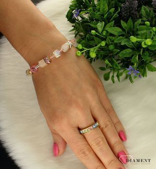 Pierścionek damski Swarovski kolorowe kryształki Coeur De Lion 0131401590. Pierścionek damski kolorowy Swarovski Coeur De Lion to prosta stalowa biżuteria w kolorze różowego złota wykonana w Niemczech (2).jpg