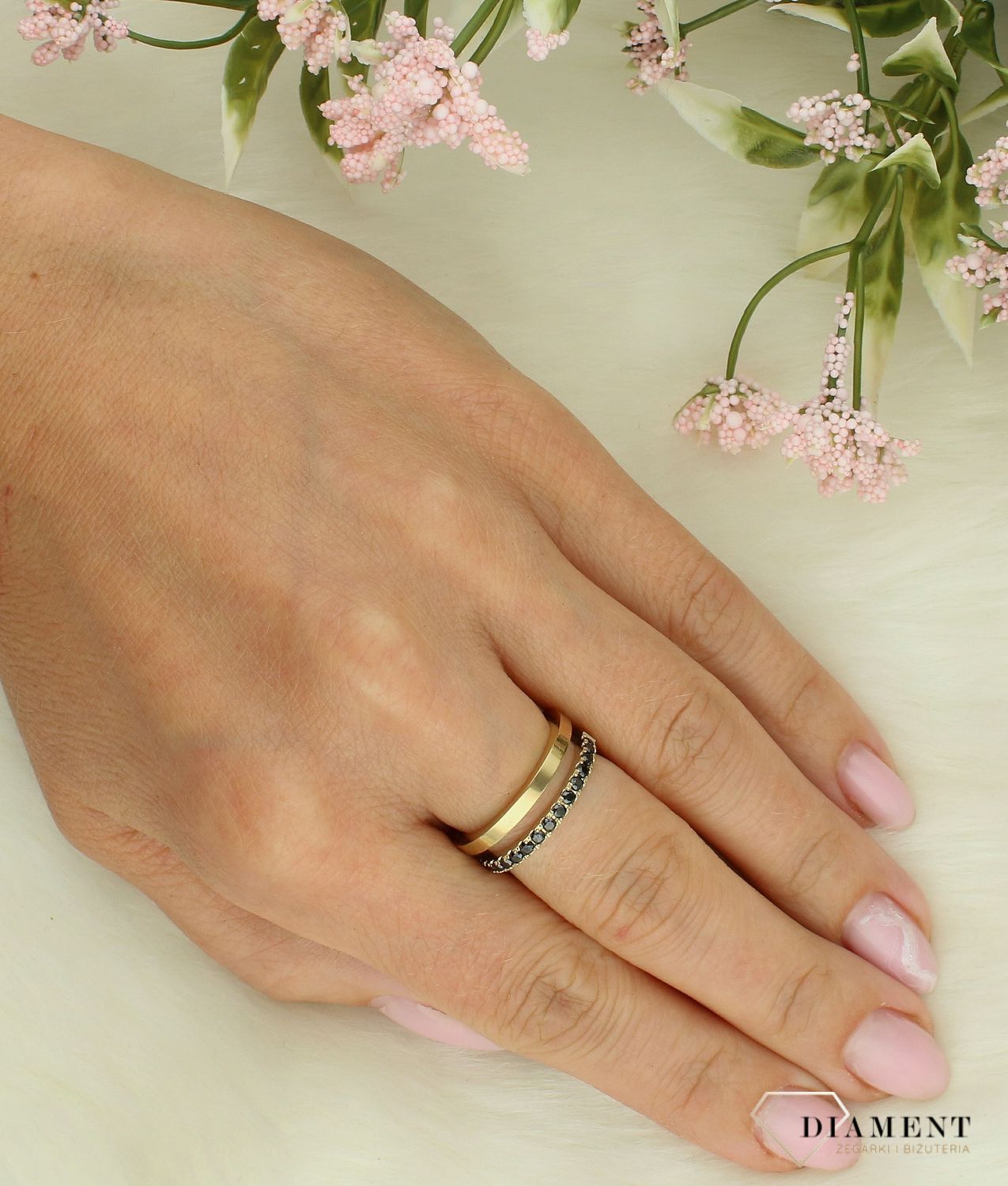 Pierścionek damski Coeur de Lion. Stalowy pierścionek damski. Pierścionek z cyrkoniami. Pierścionek na prezent. Pierścionek stalowy dla kobiety..jpg