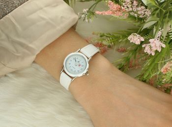 Szukasz idealnego prezentu na Komunię Zegarek Timemaster 014-09S dla dziewczynki to elegancka pamiątka z serduszkiem i białym paskiem. Wysoka jakość i styl (2).jpg