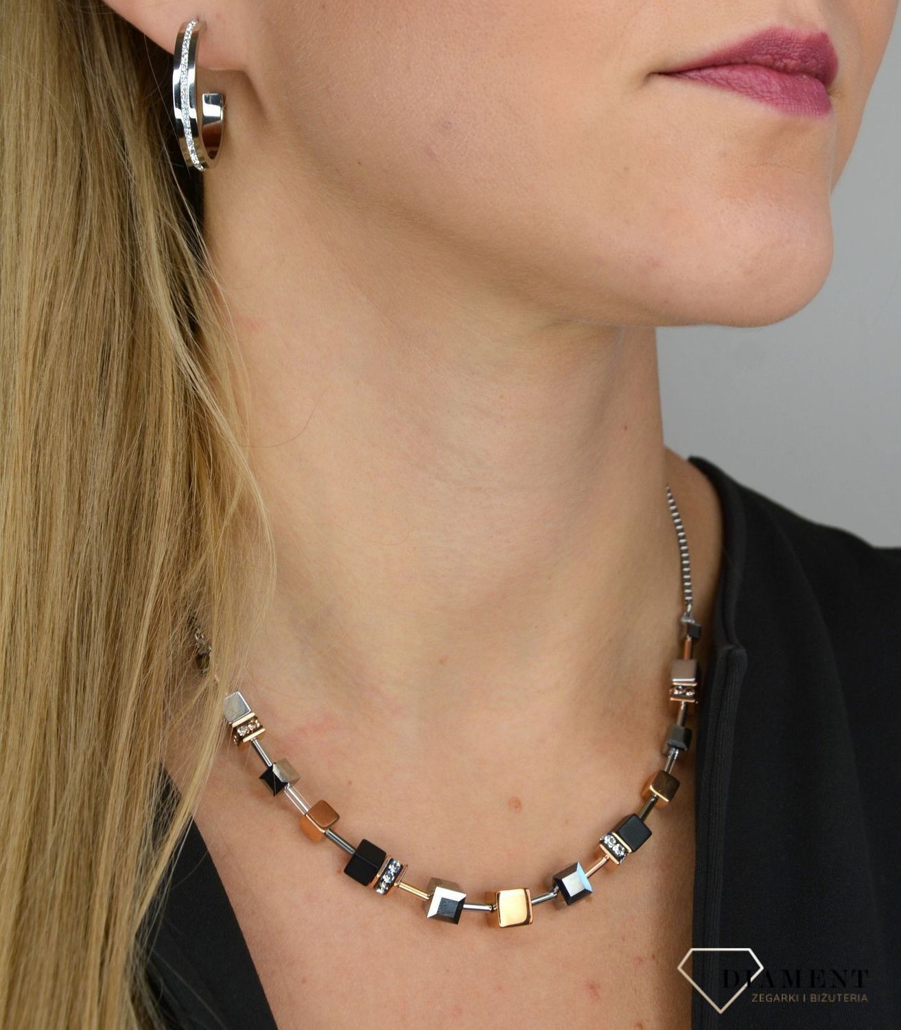 Kolczyki koła koloru srebra Swarovski białe Coeur De Lion 0149211817.jpg