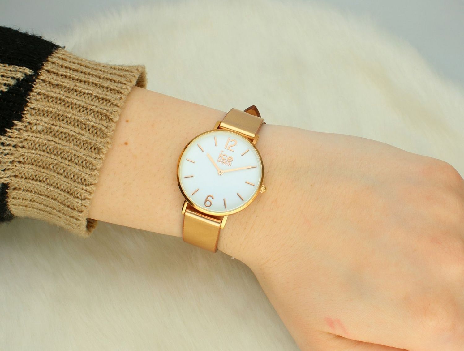 Zegarek Ice Watch CITY sparkling metal rose gold 015085. Elegancki zegarek damski. Damski zegarek na prezent. Zegarek dla kobiety. Modne zegarki. Na prezent. Zegarek różowe złoto..jpg