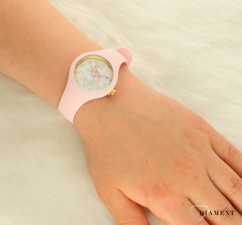 Zegarek dla dziewczynki różowy ICE Watch 'Jednorożec' o numerze katalogowym 018422 na różowym pasku to zegarek do pływania. Zegarek z jednorożcem dla dziewczynki..jpg