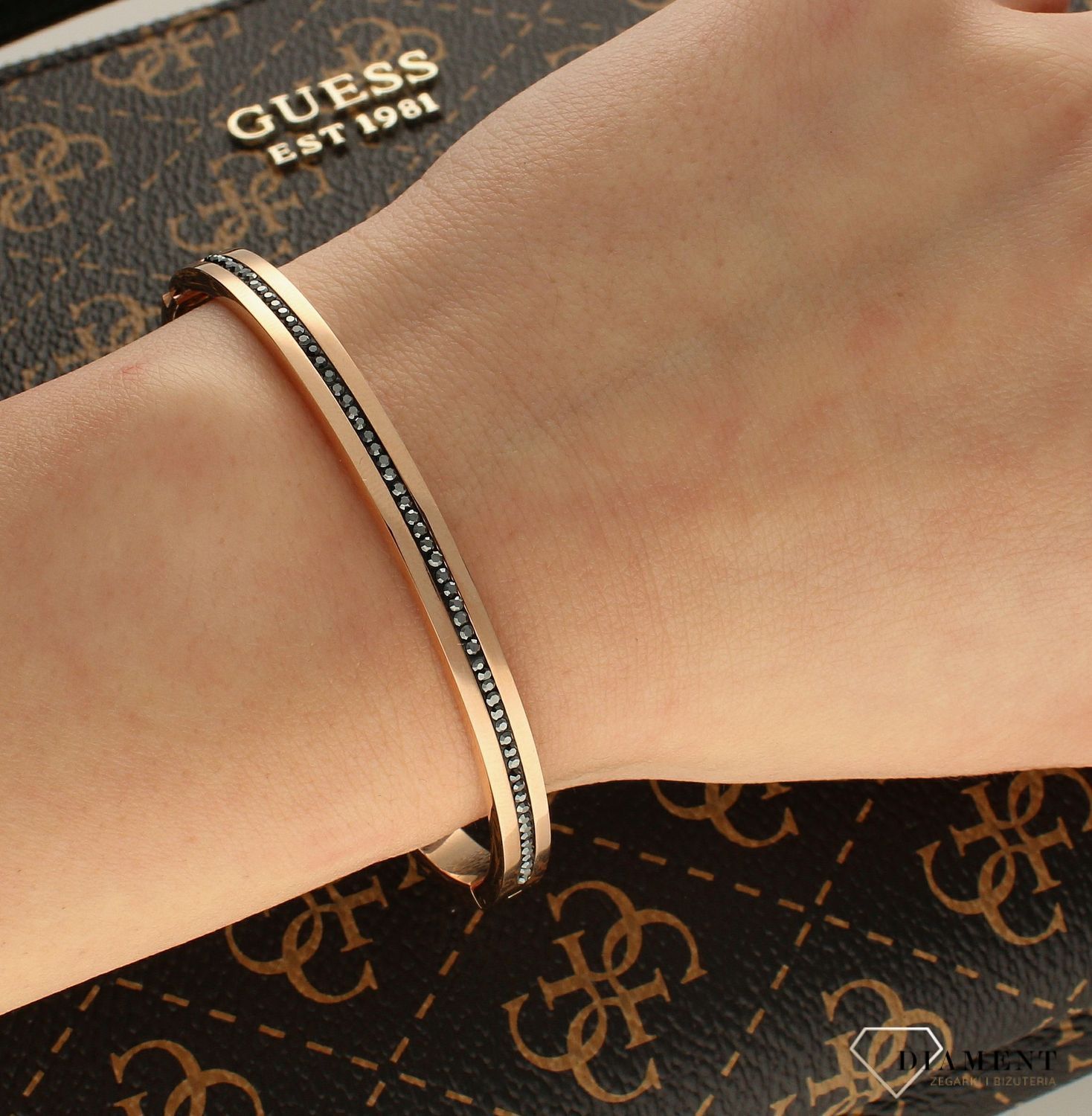 Bransoletka damska sztywna Swarovski Coeur De Lion Czarne Kryształy 0226331223.jpg