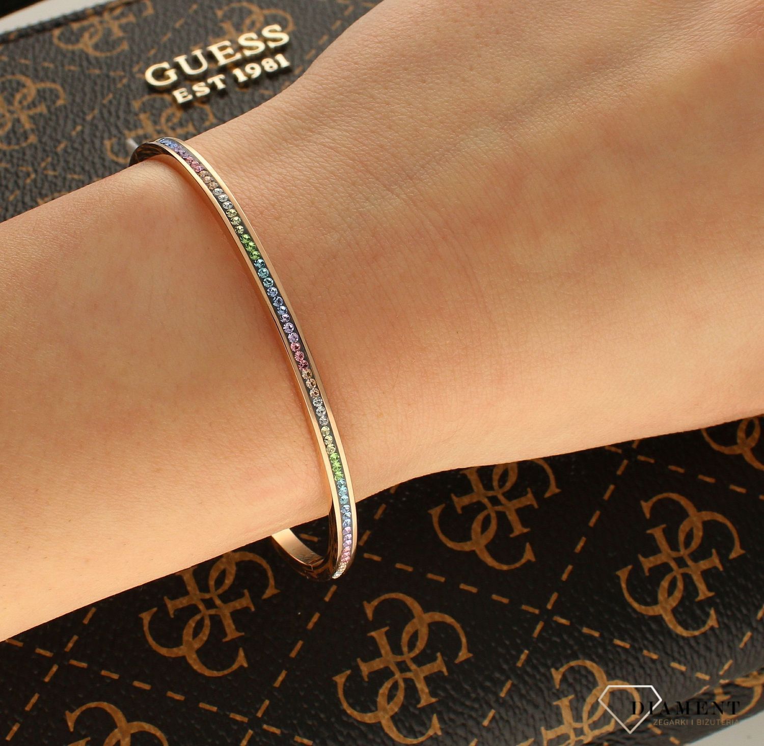 Bransoletka damska sztywna Coeur De Lion Rink Pastelowa cyrkonia 0229331522.jpg