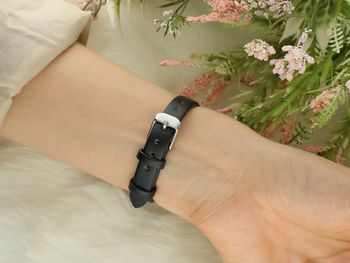 Kup zegarek damski Timemaster 026-74 z czarnym paskiem i białą tarczą. Klasyczny design, japoński mechanizm, szkło mineralne i wodoszczelność 30m. Sprawdź teraz! (1).jpg