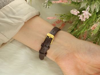 Elegancki zegarek damski Timemaster 026-76 z brązowym paskiem o fakturze jaszczurki i złotą kopertą. Japoński mechanizm, szkło mineralne, wodoszczelność 30m. Grawer gratis – idealny na prezent! (1).jpg