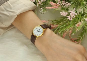 Elegancki zegarek damski Timemaster 026-76 z brązowym paskiem o fakturze jaszczurki i złotą kopertą. Japoński mechanizm, szkło mineralne, wodoszczelność 30m. Grawer gratis – idealny na prezent! (3).jpg