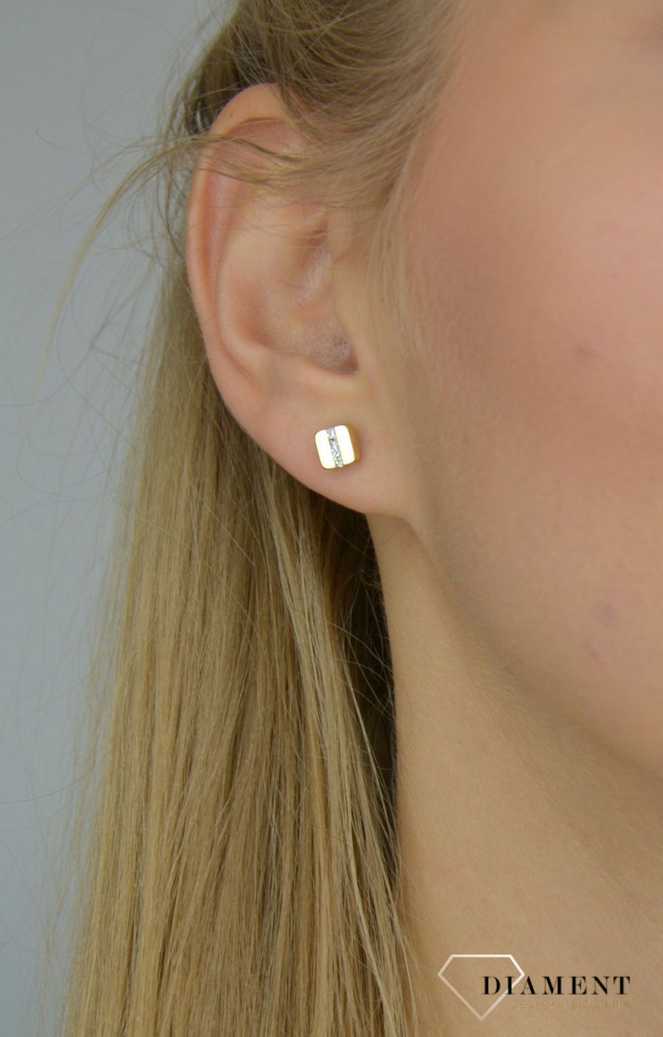 Kolczyki damskie Swarovski białe kwardraciki Coeur De Lion 0325211800.jpg