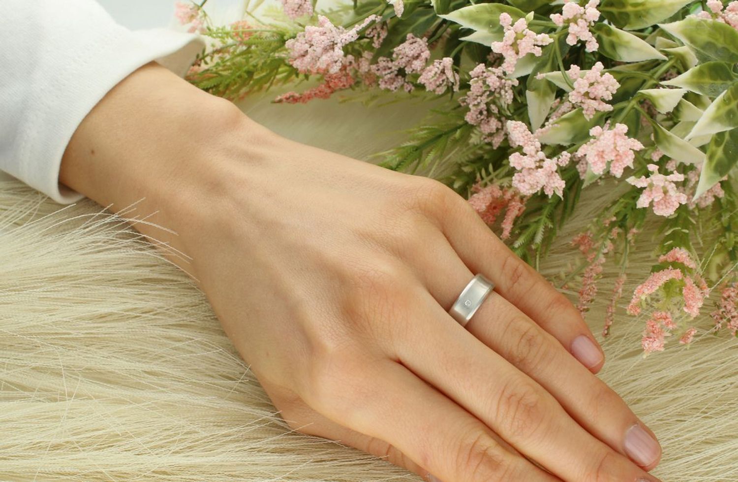 Obrączka białe złoto i brylanty 585 DIAMENT Au.jpg