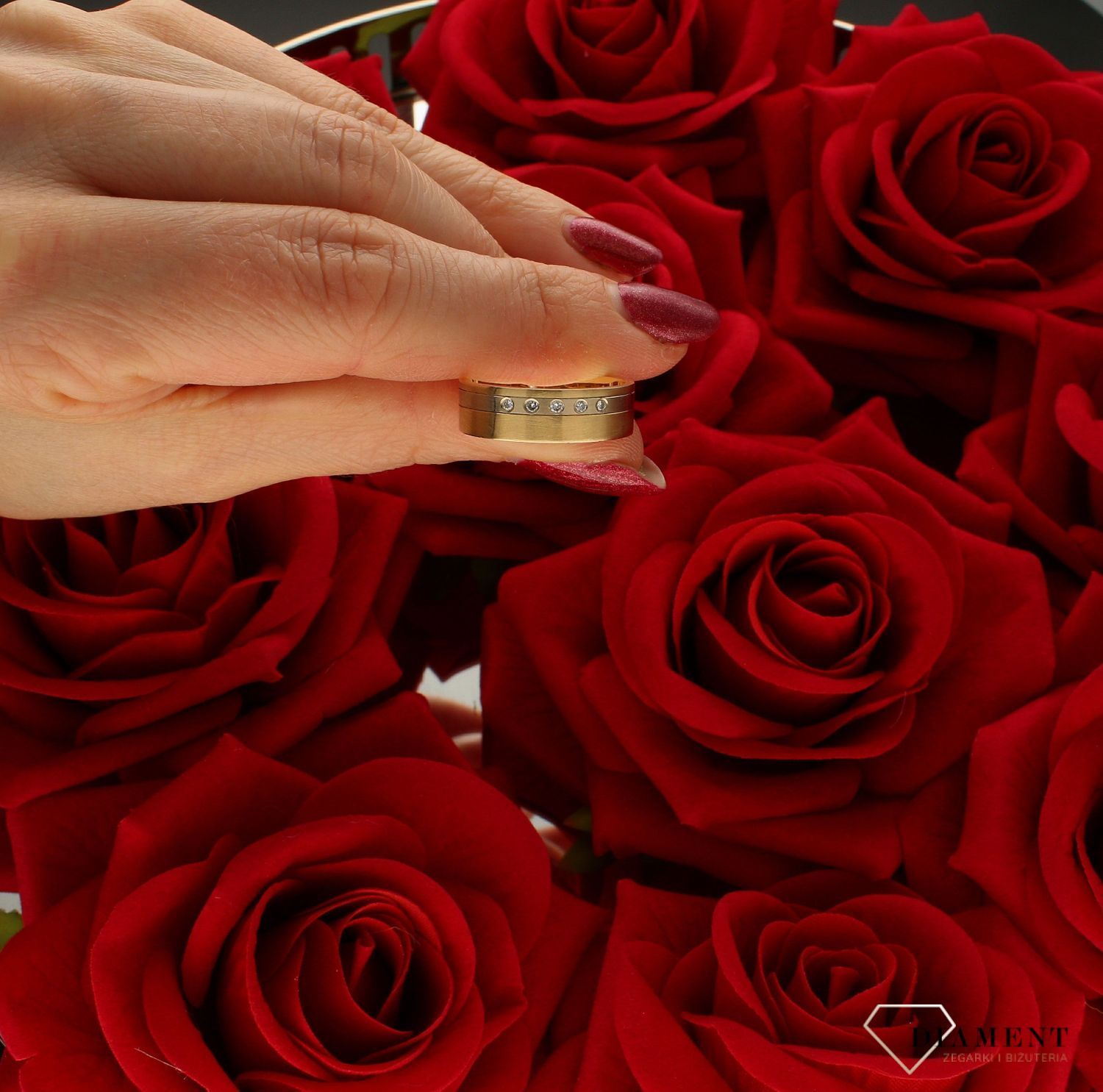 Złota obrączka damska z diamentami - Białe i żółte złoto 585 - OUTLET.jpg