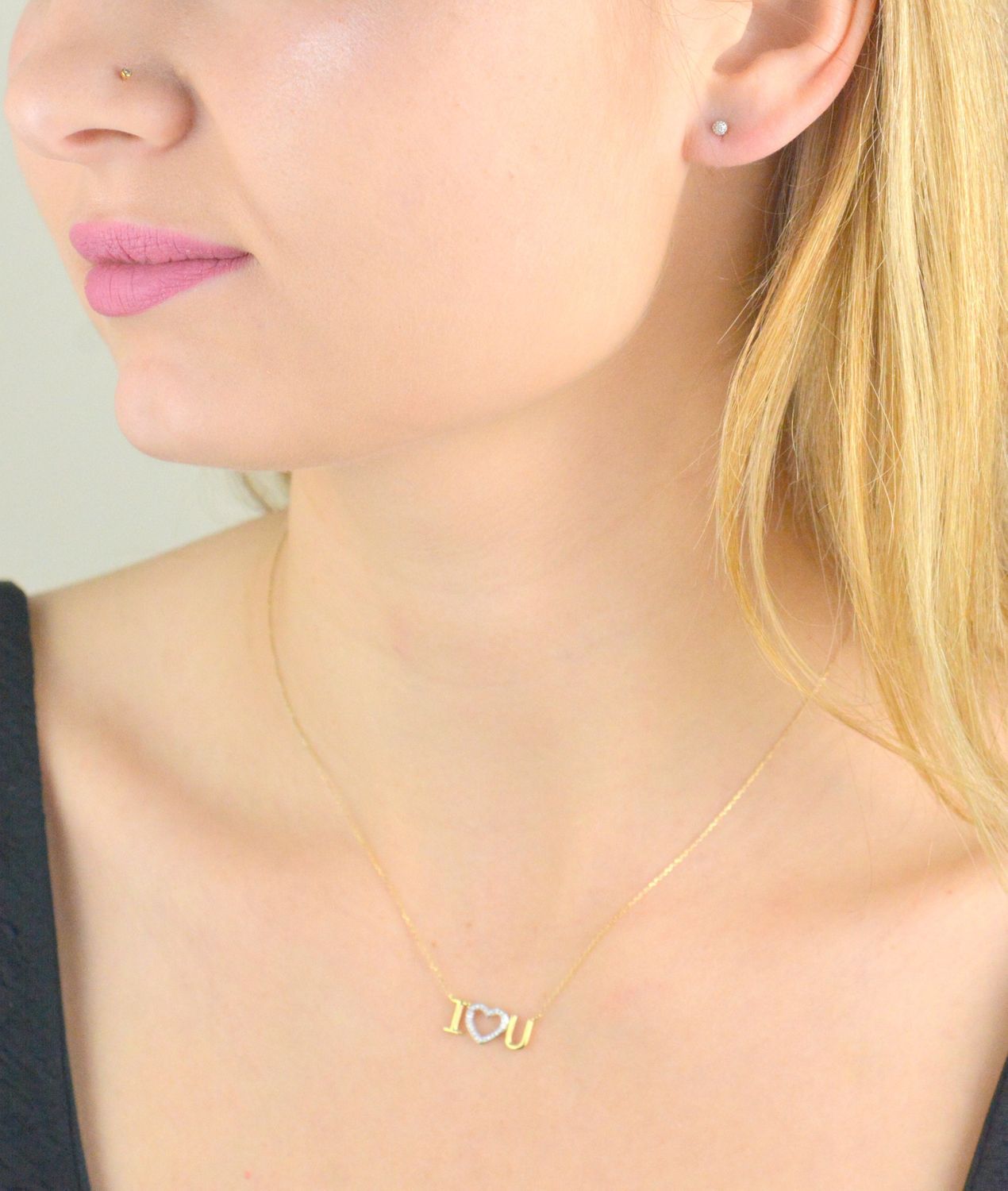 Naszyjnik z zawieszką I LOVE YOU  wysadzaną brylantami 0660050502 ✓Złote naszyjniki z brylantami ✓ Złote Naszyjniki Damskie w Sklepie z Biżuterią zegarki-diament.pl✓Piękne i Eleganckie Naszyjniki dla Kobiet✓Prawdziwe Złoto ✓ (1).jpg