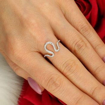 Złoty Pierścionek z Diamentami – Elegancja w Próbie 585, Rozmiar 13.jpg