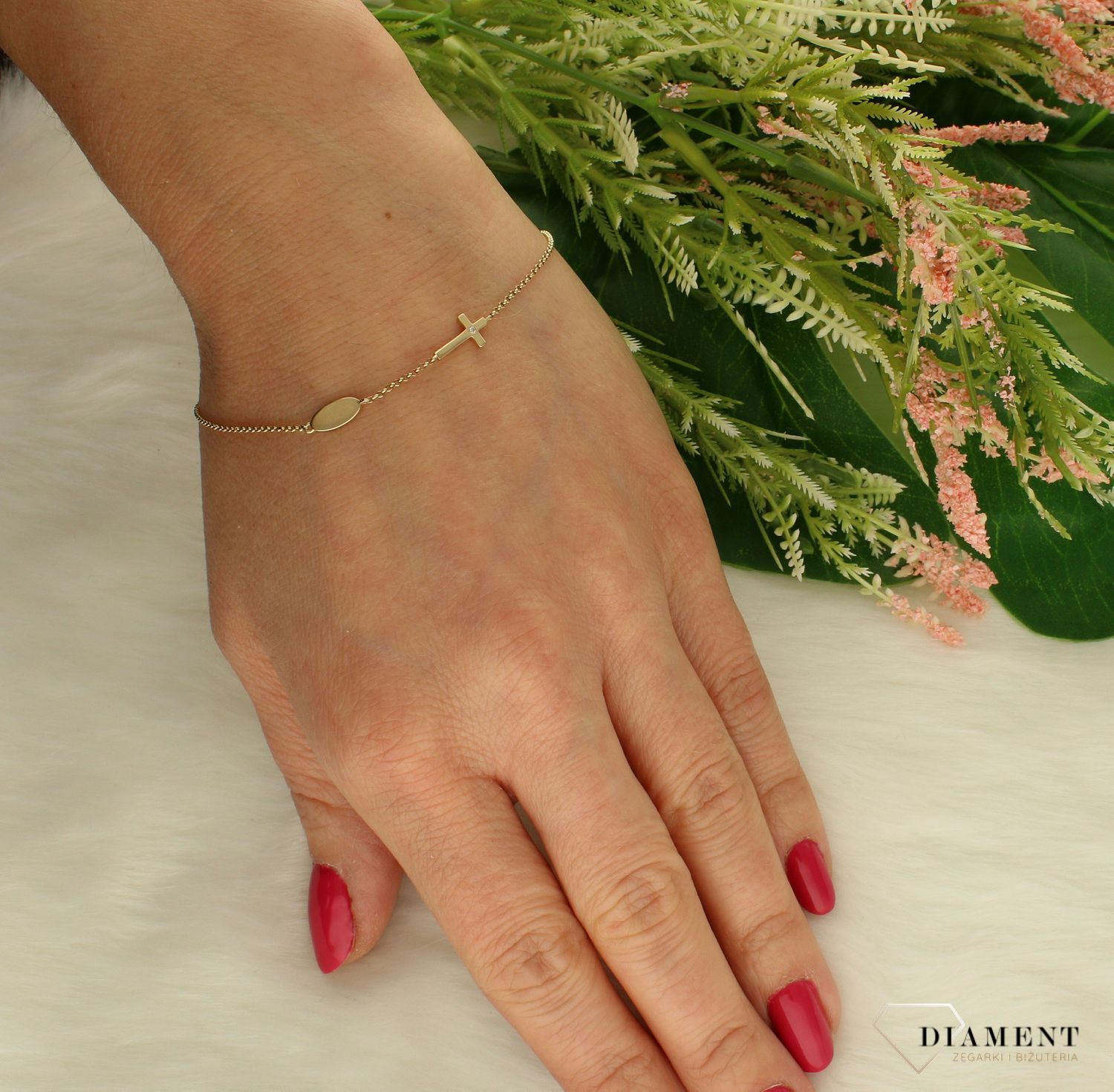 Bransoletka złota DIAMENT, krzyż z brylantem 0660067357. Przepiękna bransoletka ze złota wysadzona brylantami. Klasyka w najlepszym wydaniu. Złoto i brylanty to wyjątkowe połączenie, które kobiety wprost uwielbiają (1).jpg