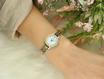 Zegarek damski Timemaster 070-382 z dwukolorową bransoletą i cyrkoniami wokół tarczy. Japoński mechanizm, szkło mineralne i możliwość graweru w cenie. Sprawdź ten elegancki model! (2).jpg