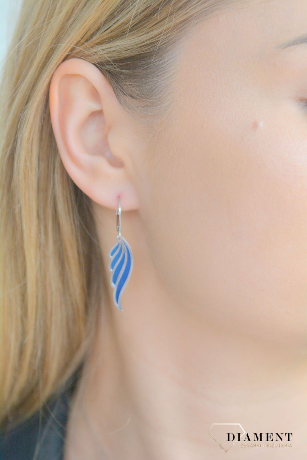 Srebrne kolczyki damskie 925 Skrzydła z tytanem 0712764690. Tytanowe kolczyki damskie. Kolczyki srebrne skrzydło. Kolczyki na zapięcie angielskie. Kolczyki damskie ze wzorem skrzydła. Kolczyki srebrne damskie na prezent..jpg