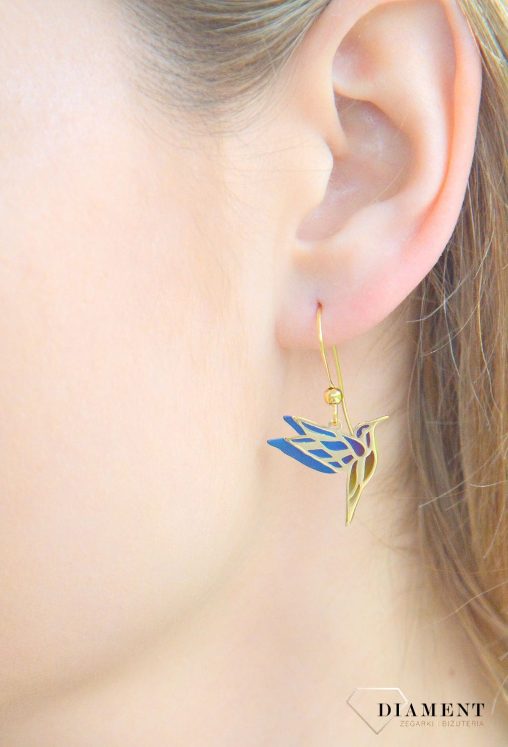 Tytanowe kolczyki damskie. Kolczyki srebrne skrzydło. Kolczyki na zapięcie angielskie. Kolczyki damskie ze wzorem skrzydła. Kolczyki srebrne damskie na prezent..jpg