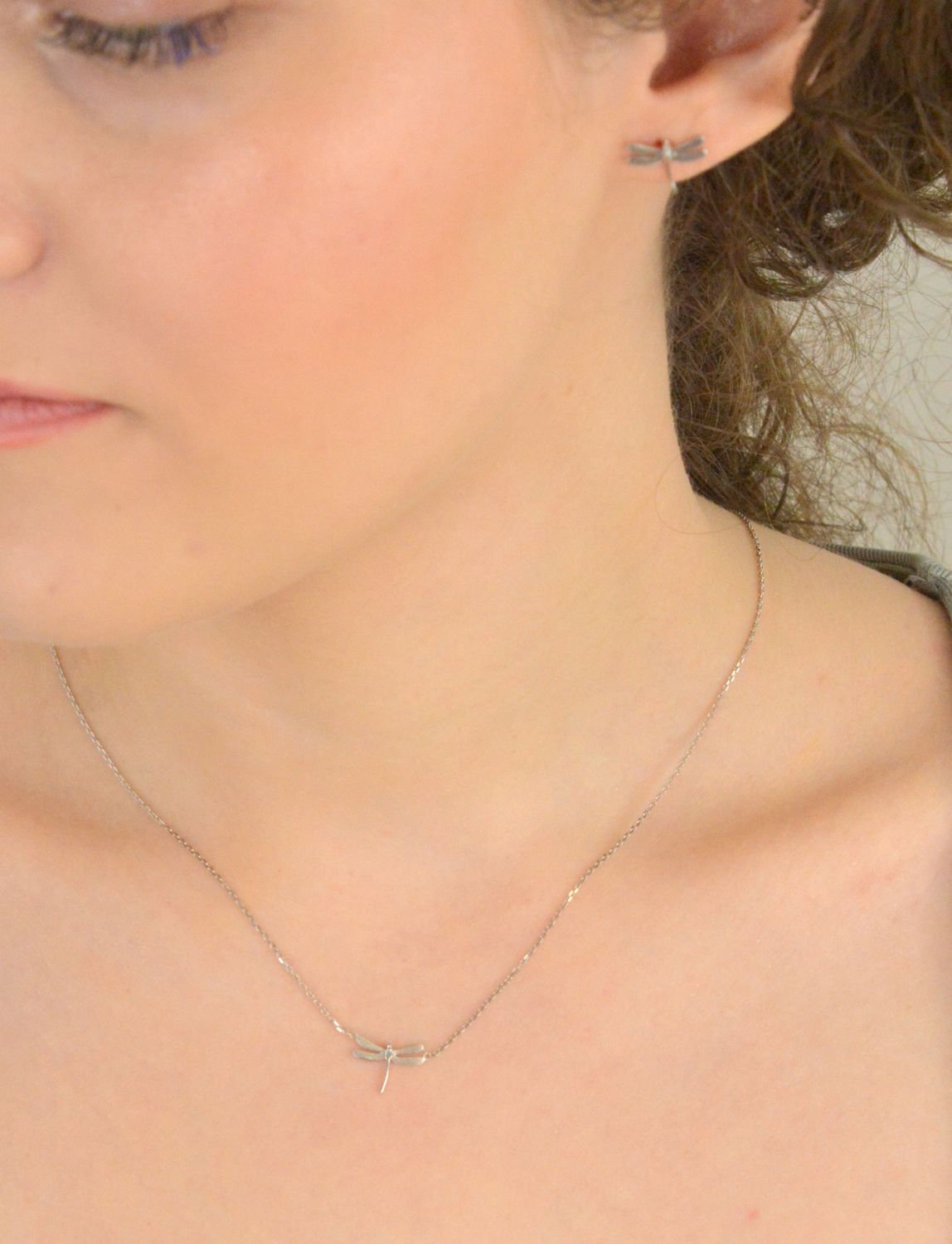 Kolczyki srebrne ważki próba 925, 0717021104 Delikatne kolczyki srebrne w kształcie ważek to subtelna i stylowa propozycja dla kobiet ceniących lekką,1.jpg