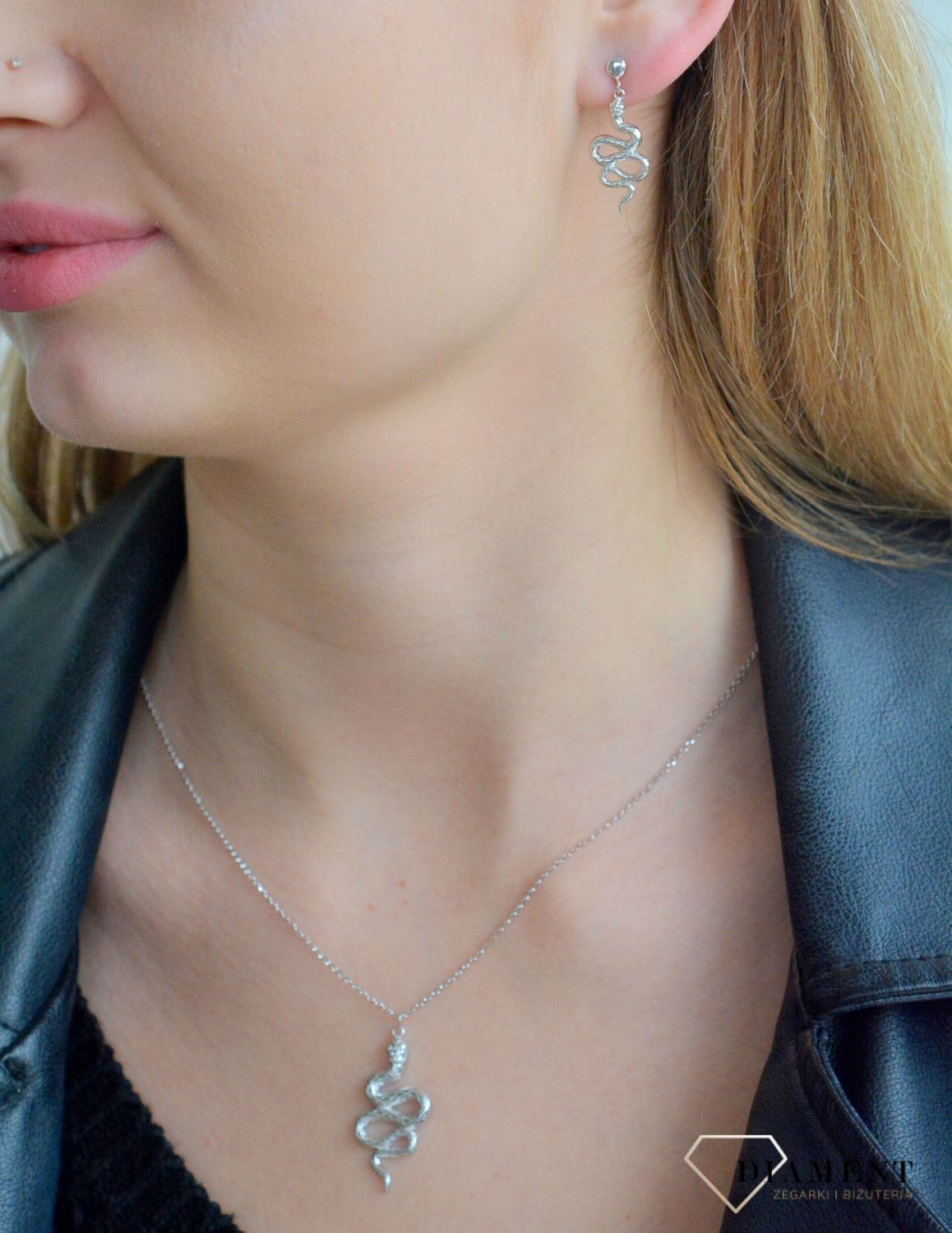 Srebrne kolczyki damskie 925 wiszące Węże 0717048700. Srebrne kolczyki damskie. Kolczyki srebrne żmije. Kolczyki na sztyft wiszące. Kolczyki damskie ze wzorem węża, żmji. Kolczyki srebrne damskie na prezent..jpg