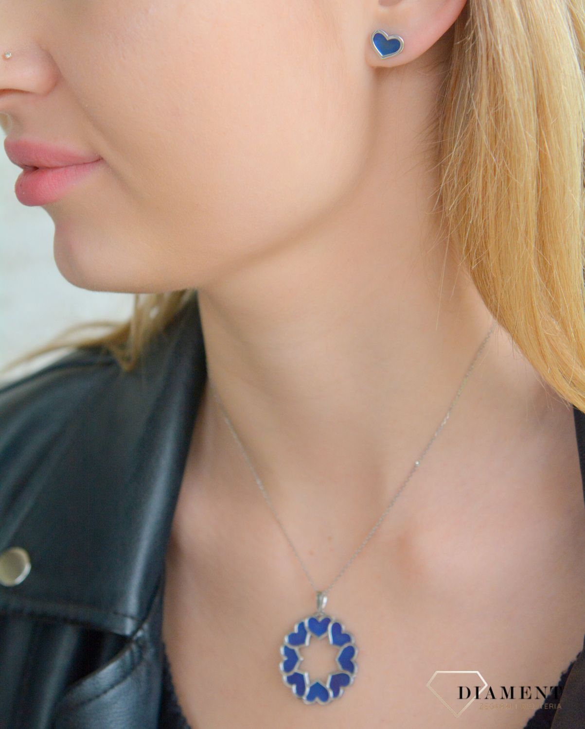 Srebrne kolczyki damskie 925 tytanowe serduszka 0717064400. Srebrne kolczyki damskie. Kolczyki damskie pokryte tytanem. Kolczyki srebrne tytanowe serduszka. Kolczyki damskie z tytanem na prezent..jpg