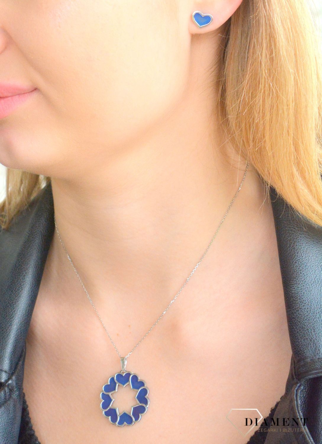 Srebrne kolczyki damskie 925 tytanowe serduszka 0717064400. Srebrne kolczyki damskie. Kolczyki damskie pokryte tytanem. Kolczyki srebrne tytanowe serduszka. Kolczyki damskie z tytanem na prezent..jpg