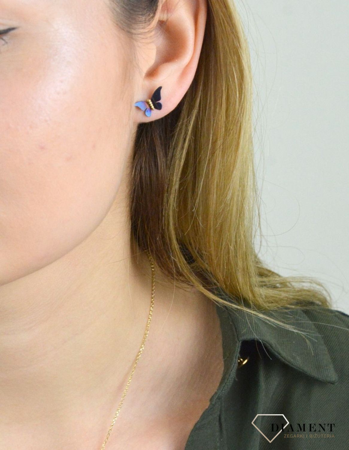 Kolczyki srebrne pozłacane tytan 'motyl'. Srebrne kolczyki przy uchu w kształcie motyli. Wyraziste kolczyki. Zapięcie na sztyft. Idealny prezent. (2).jpg