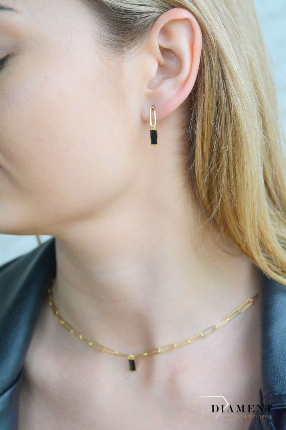 Srebrne kolczyki damskie 925 wiszące z czarnym kamieniem 0718338400. Srebrne kolczyki damskie. Kolczyki srebrne wiszące. Kolczyki srebrne z czarnym kamieniem. Kolczyki srebrne na sztyft. Kolczyki srebrne na prezent..jpg