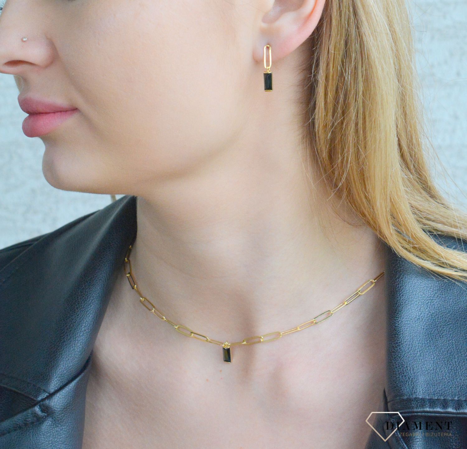 Srebrne kolczyki damskie 925 wiszące z czarnym kamieniem 0718338400. Srebrne kolczyki damskie. Kolczyki srebrne wiszące. Kolczyki srebrne z czarnym kamieniem. Kolczyki srebrne na sztyft. Kolczyki srebrne na prezent..jpg