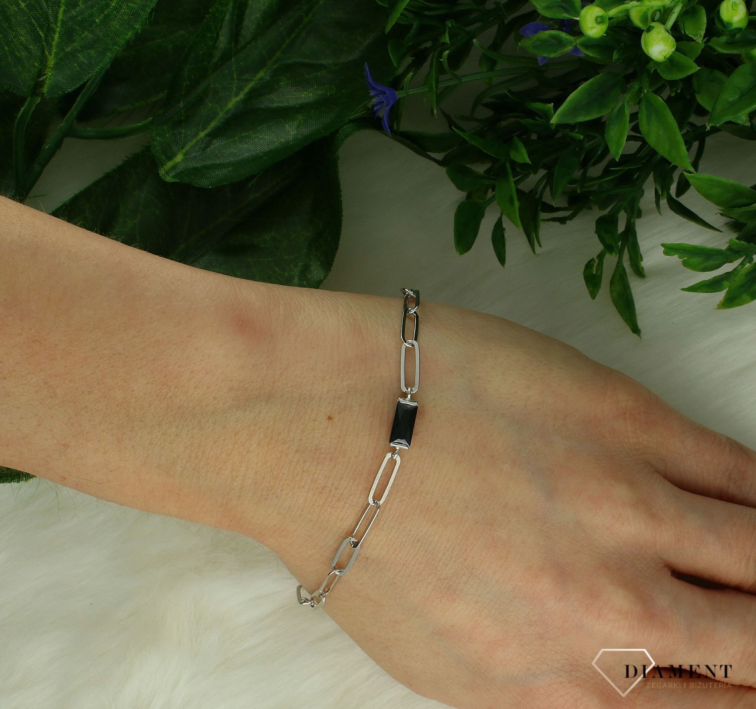 Srebrna bransoletka damska 925 z czarnym kamieniem 0727336000.jpg