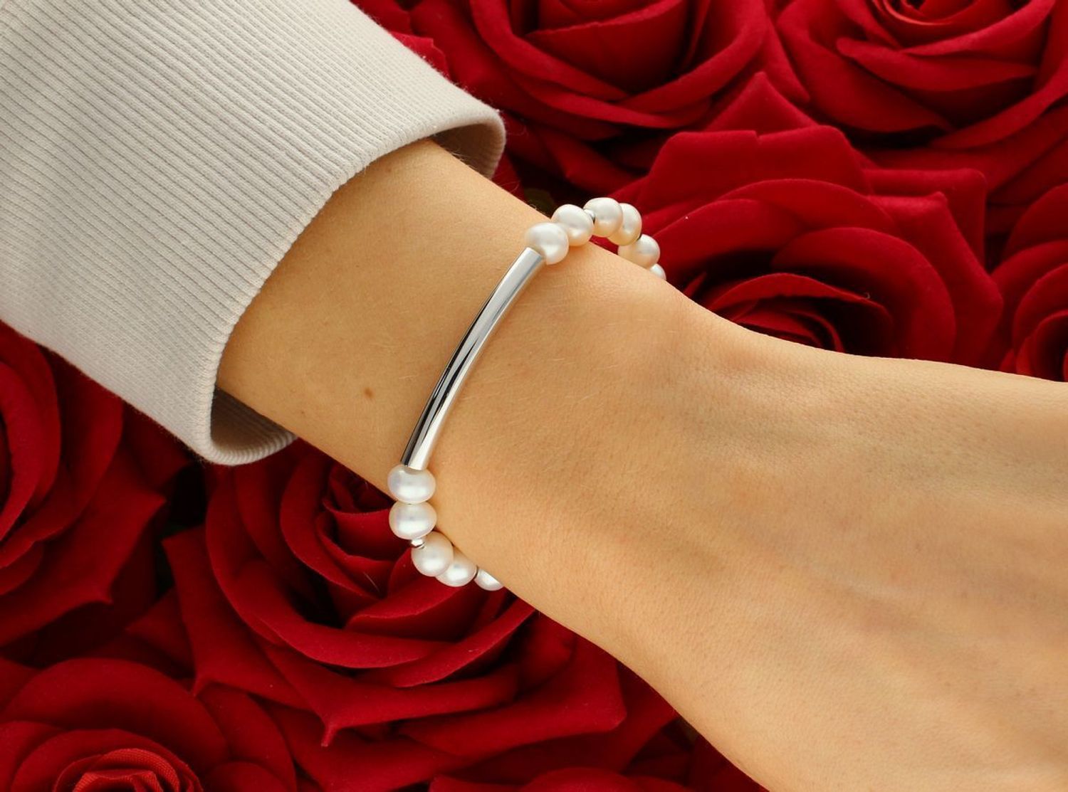 Bransoletka perła hod. z ozdobnym elementem pr 925, 0727643600 Niezwykle efektowna, gustowna bransoletka wykonana z certyfikowanych hodowlanych pereł słodkowodnych 1.jpg