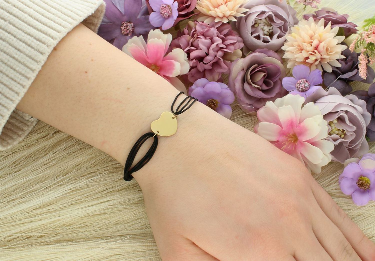 Bransoletka srebrne serce pozłacane na sznureczku próba 925, 0728357700.jpg